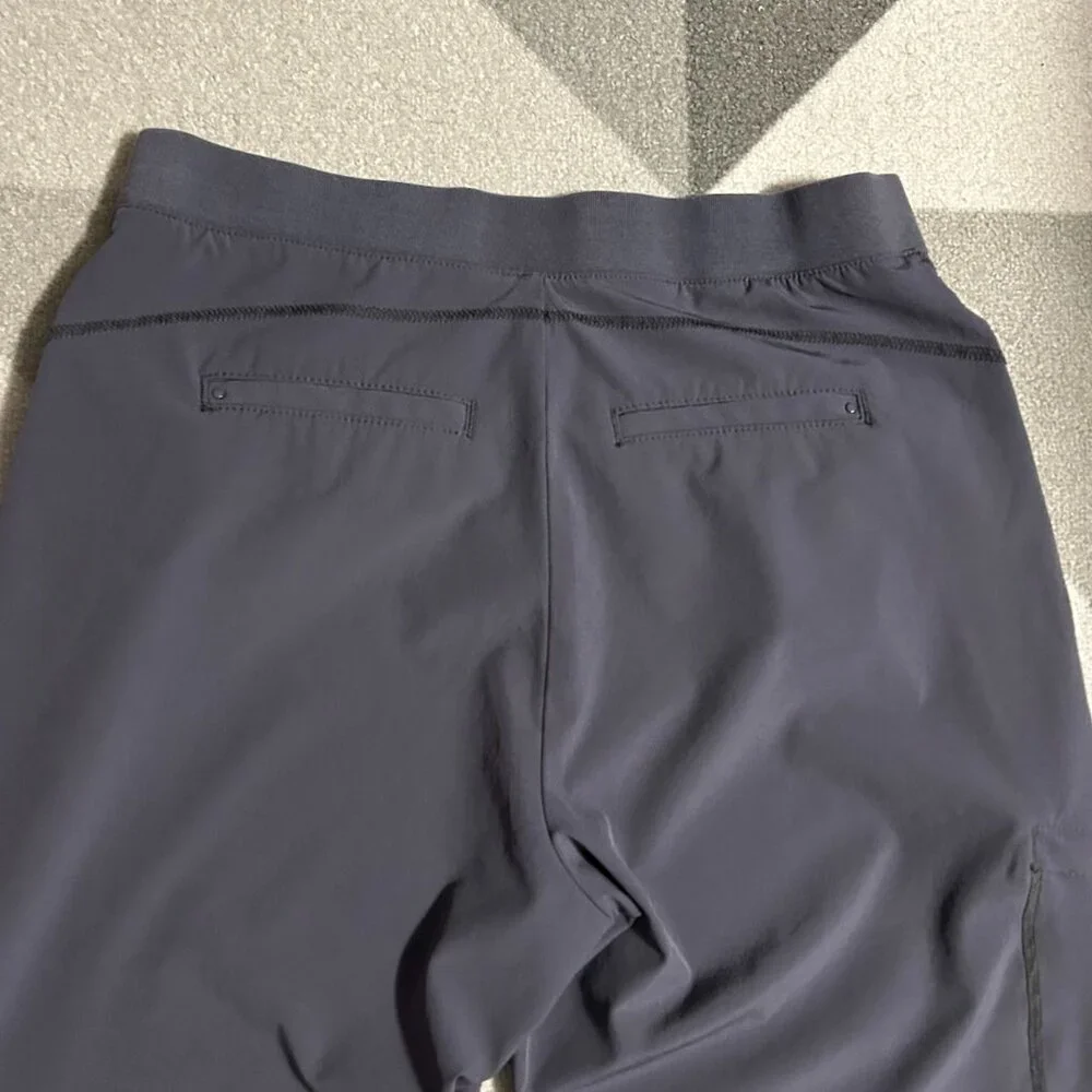 Lee Dark Gray Relaxed Fit Athletic Capris Women's Size 10 - Picture 8 of 10